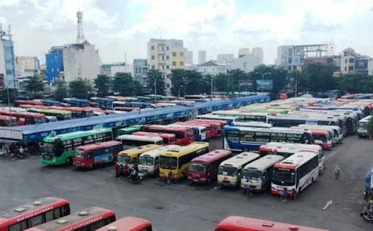 Bộ Tài Chính đề xuất giảm 10-30% phí sử dụng đường bộ