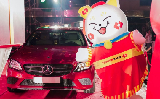 Techcombank “chơi lớn” tri ân khách hàng quà tặng trị giá đến 100 tỷ đồng