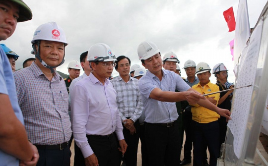 Toàn cảnh buổi thị sát cao tốc Bắc - Nam đầu tiên của tân tư lệnh ngành giao thông