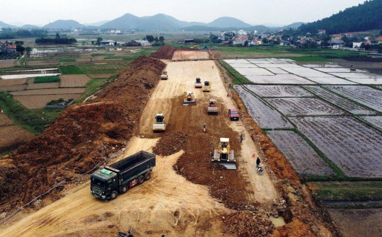 Cao tốc Bắc-Nam và nỗi lo không thể khởi công do chậm bàn giao mặt bằng