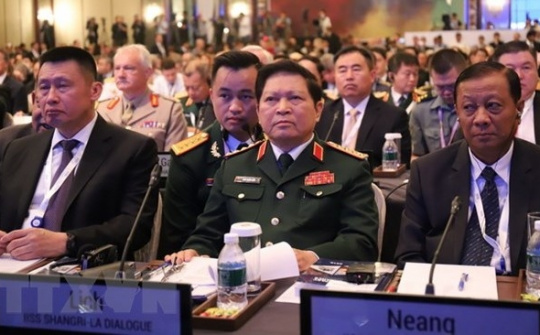 Minister Ngo Xuan Lich meets Australian, French, Japanese defence chief