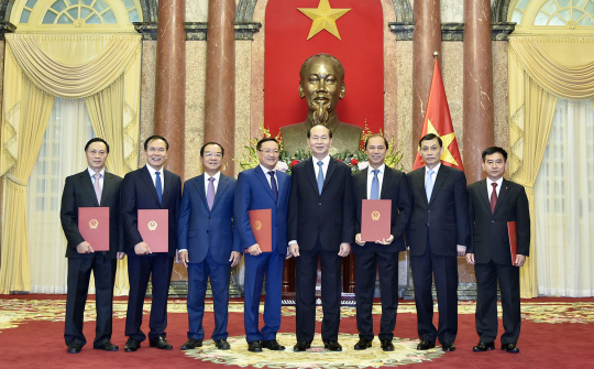 Chủ tịch nước Trần Đại Quang trao quyết định phong hàm Đại sứ