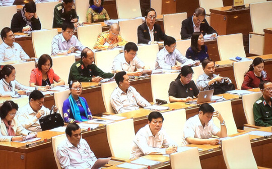 Quốc hội thảo luận về việc lùi thời điểm áp dụng chương trình giáo dục phổ thông mới