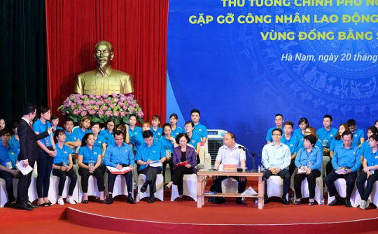 Thủ tướng 'gỡ' nhiều nỗi lo cho công nhân