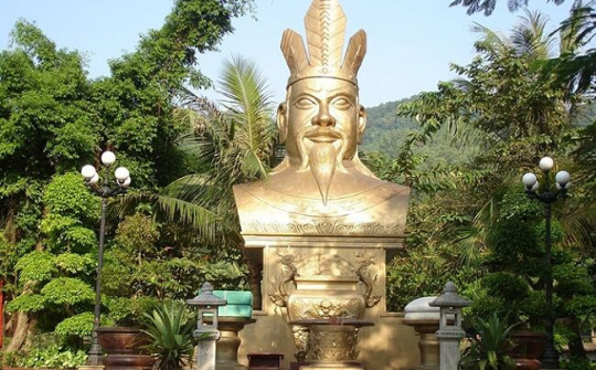 Kiểm soát việc xây dựng tượng đài Quốc tổ Hùng Vương