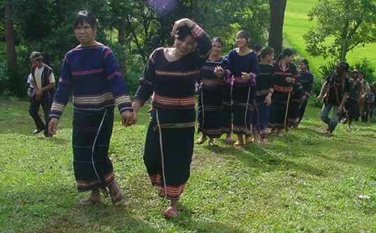 Chiêu – điệu múa hồn nữ mang đặc trưng đồng bào Hà Lăng