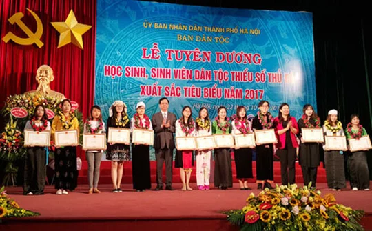 Tuyên dương 141 học sinh, sinh viên dân tộc thiểu số Thủ đô xuất sắc