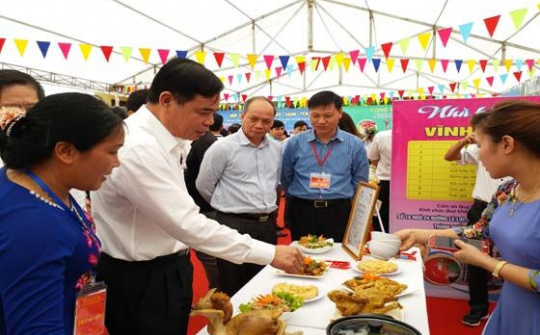 Yên Thế tổ chức Hội nghị xúc tiến tiêu thụ gà đồi 2017