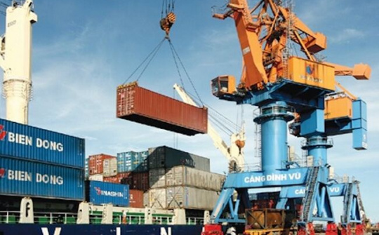 Kỷ luật 10 trường hợp vụ nộp phí 'bôi trơn' tại Chi cục Hải quan Đình Vũ