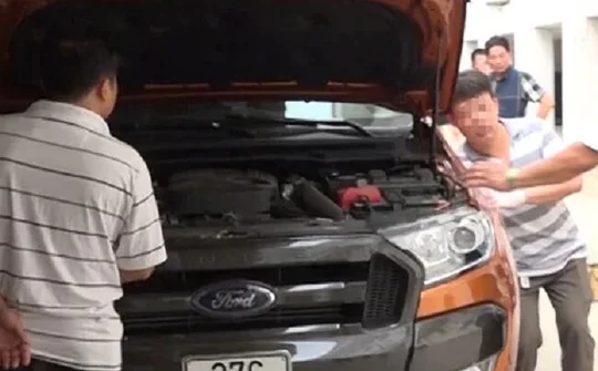 200 cảnh sát bao vây xe bán tải chở lô ma túy 60 tỷ đồng
