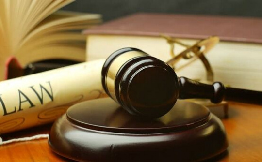 Bàn về pháp quyền và pháp chế