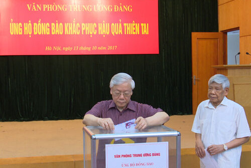 Lãnh đạo Đảng, Nhà nước quyên góp ủng hộ đồng bào khắc phục hậu quả thiên tai