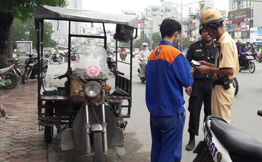 Xử lý vi phạm xe ba bánh: Mới ở phần “ngọn”