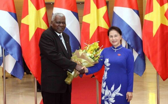 Chủ tịch Quốc hội Cuba thăm chính thức Việt Nam