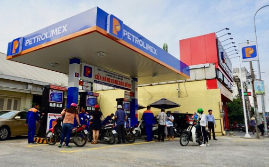 Xăng tăng hơn 500 đồng một lít