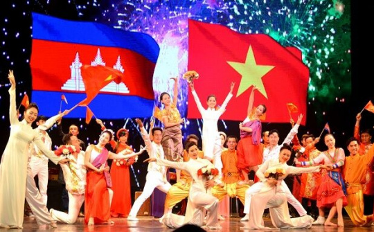 Kỷ niệm trọng thể 50 năm quan hệ ngoại giao Việt Nam-Campuchia