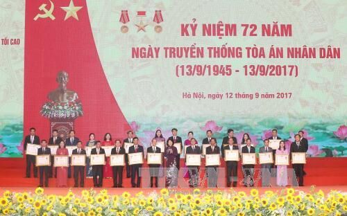 Tòa án nhân dân thành phố vinh: Những hoạt động thiết thực chào mừng 72 năm ngày truyền thống của ngành