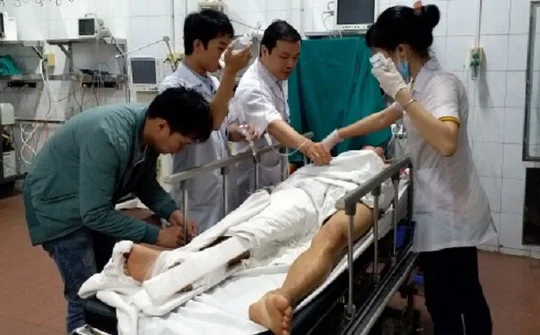 Quá chén dịp nghỉ lễ, nhiều người vào viện cấp cứu