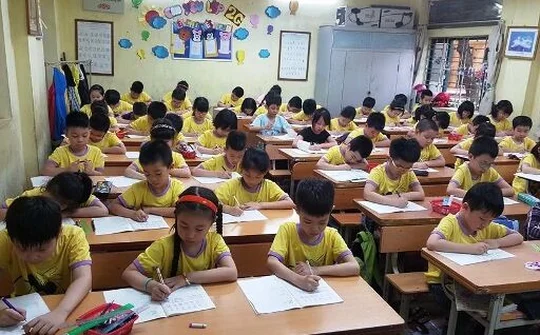 Bộ Giáo dục và Đào tạo: Hoàn trả ngay phụ huynh những khoản thu trái quy định