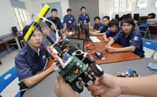 Các cơ sở GDĐT ở Việt Nam trước thách thức của Cách mạng công nghiệp 4.0