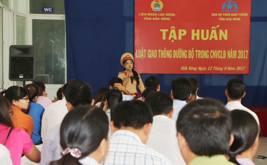 Đăk Nông - Tập huấn luật giao thông đường bộ trong công nhân viên chức lao động năm 2017