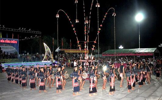 Mãn nhãn với màn múa cồng chiêng của người Banar tại Gia Lai