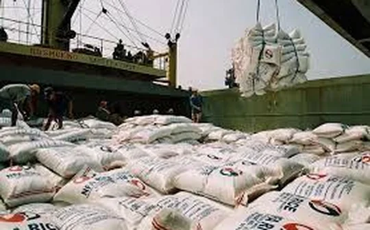 Việt Nam với thử thách cạnh tranh