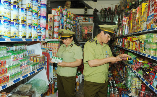 Xử lý trách nhiệm người đứng đầu để buôn lậu, hàng giả lộng hành