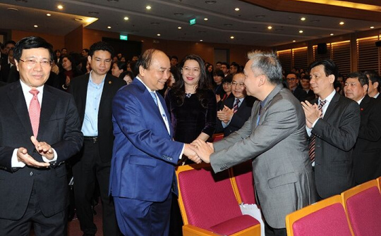 Cần đặc biệt coi trọng ngoại giao phục vụ phát triển kinh tế