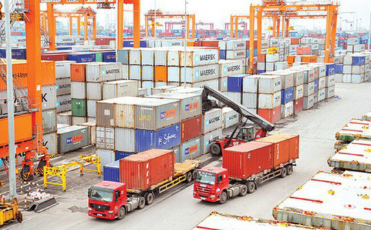 Áp lực và kỳ vọng xuất khẩu