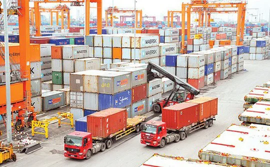 Áp lực và kỳ vọng xuất khẩu