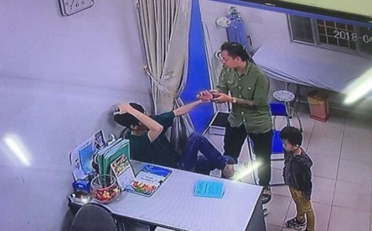 Chủ tịch Nguyễn Đức Chung chỉ đạo kiểm tra vụ người nhà bệnh nhân tấn công bác sĩ BV Xanh Pôn