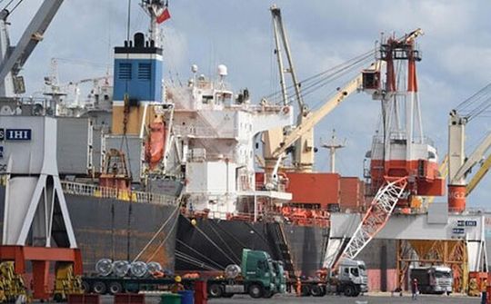 Doanh nghiệp bức xúc về hạ tầng logistics