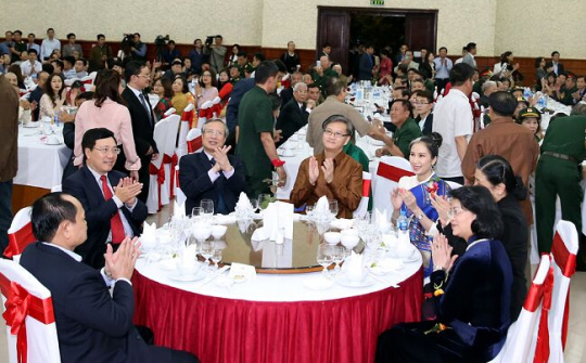 Đại sứ quán Lào tổ chức đón Tết cổ truyền Bunpimay tại Hà Nội