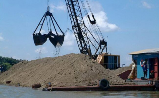 Tăng cường quản lý cát sỏi, chống đầu cơ tăng giá
