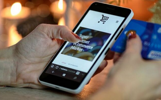 Cơn lốc di động của thương mại điện tử Việt Nam