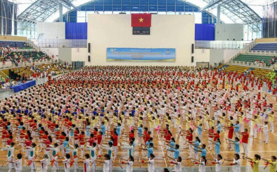 Vinamilk Sure Prevent tiếp tục đồng hành chăm sóc sức khỏe người cao tuổi