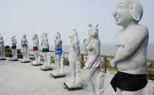 Chấn chỉnh việc trưng bày tượng phù hợp với văn hóa Việt Nam