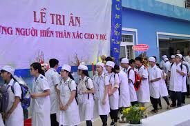 Hỗ trợ mai táng phí 10 tháng lương cơ sở cho thân nhân người hiến xác