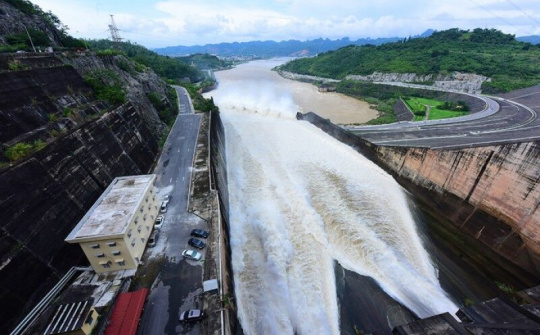 Đã mở 3 cửa xả đáy tại các thủy điện Sơn La và Hòa Bình