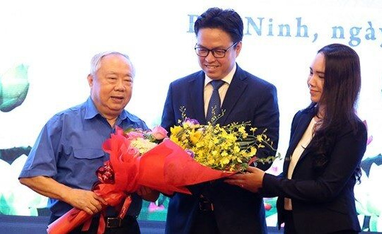 Hội Hữu nghị Việt Nam-Campuchia quyên góp gần 1 tỷ đồng ủng hộ nạn nhân hỏa hoạn tại Campuchia