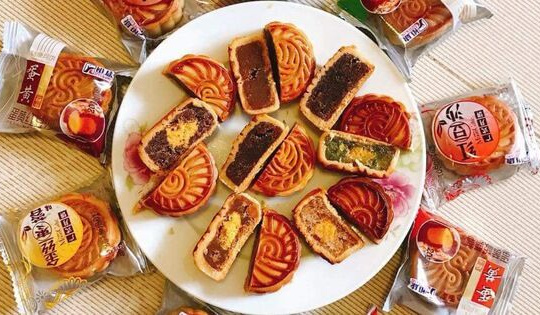 Cảnh báo về bánh trung thu mini siêu rẻ đang bán tràn lan trên thị trường