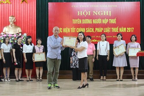 Tỉnh Nam Định tổ chức Hội nghị tuyên dương người nộp thuế