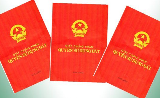 Thuê người làm 'sổ đỏ' giả để lừa đảo