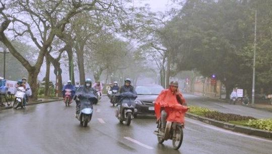 Áp thấp nhiệt đới khả năng mạnh thành bão, miền Bắc mưa dông kéo dài