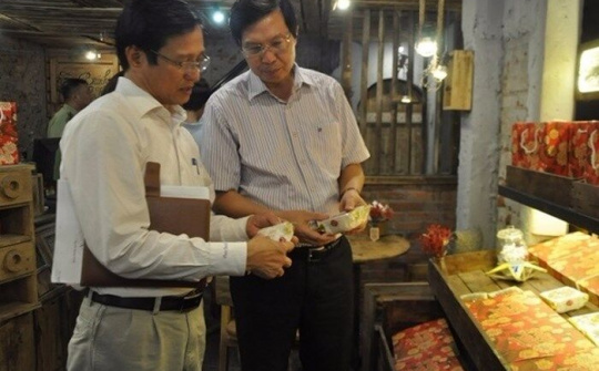 Xác minh thông tin bánh Trung thu nhập lậu tràn lan