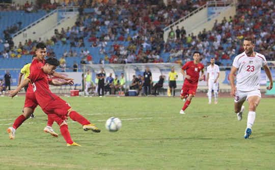 Hỏng 2 quả penalty - Công Phượng vẫn xứng đáng là cầu thủ hay nhất trận