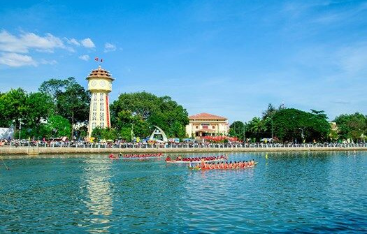 Sông Cà Ty mùa nước đỏ