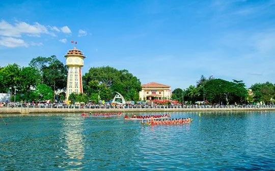 Sông Cà Ty mùa nước đỏ