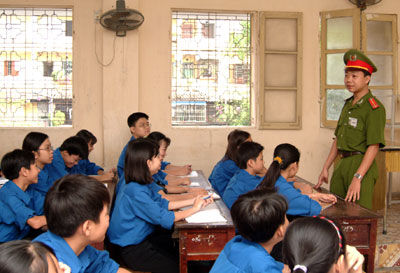 Phổ biến, giáo dục pháp luật trong nhà trường việc làm cần thiết